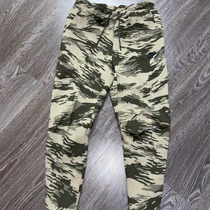 New Nike Sportswear Tech Fleece Printed Camo Joggers Pants Mens CU4497-342 NEW